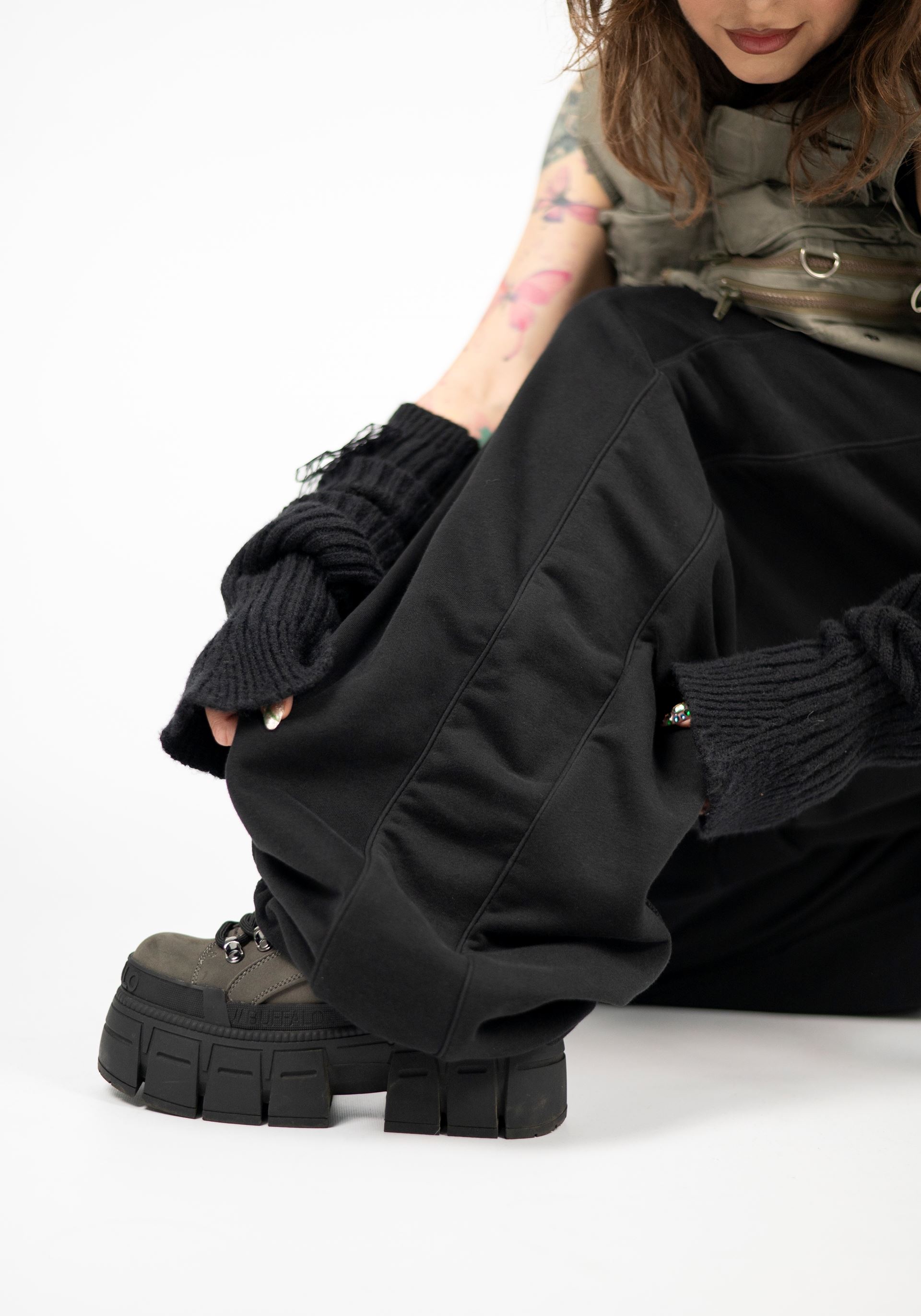CHARCOAL BLACK STRIPE 2.0 JOGGERS